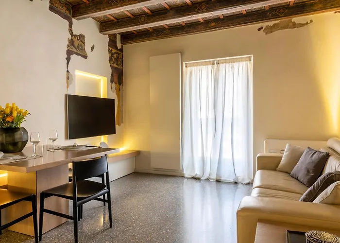 Luxury On Piazza Erbe Lägenhet Verona